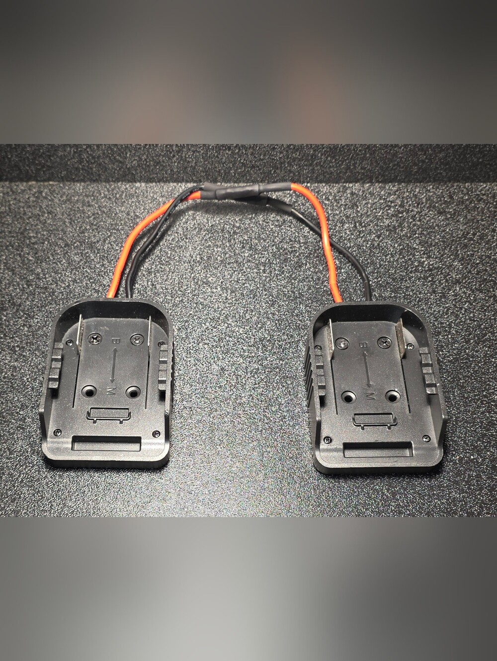 "DEAD" "Bos Blue" 18v battery reviver/recharger device.  Revive "Bad" batteries!